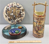 Chinese Lacquer Box; Snuff Bottles & Lot
