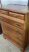 Maple dresser, companion to lot 52, 6 drawers,
