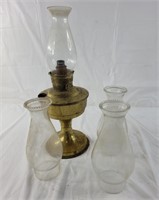 Aladdin Oil lantern w/ extra glass chimneys
