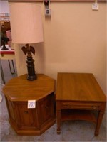 (2) Maple End Tables & Eagle Design Table Lamp