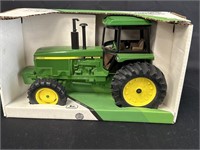 Ertl JD 4955 MFWD Tractor