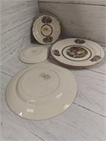 Homer Laughlin vintage plate set