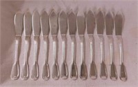 Carmen 40 stainless flatware: 12 knives & 12