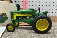 1:16 ERTL JD 630 1988 Toy Farmer Die-cast tractor