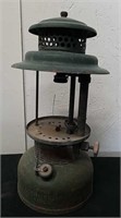 Vintage 14 in Coleman kerosene one mantle Lantern