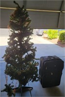 J - CHRISTMAS TREE & SUIT CASE (G19 1)