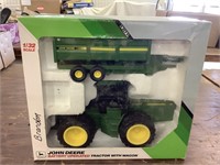 Ertl John Deere battery operated tractor with