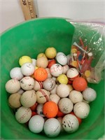 5 gallon bucket of golf balls