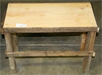 HOMEMADE BARN WOOD STYLE BENCH