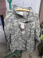 New Soft Shell Jacket/Med./U S Army Issue