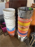 LARGE LOT OF SHOP BUCKETS