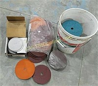 Approx. 200 sanding discs & 100 sanding pads