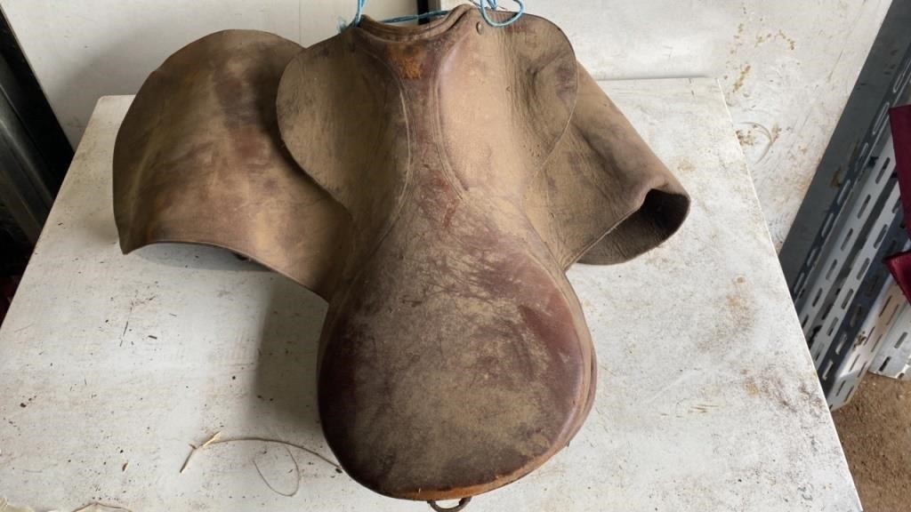 English saddle