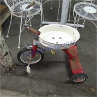 Yard art trike planter