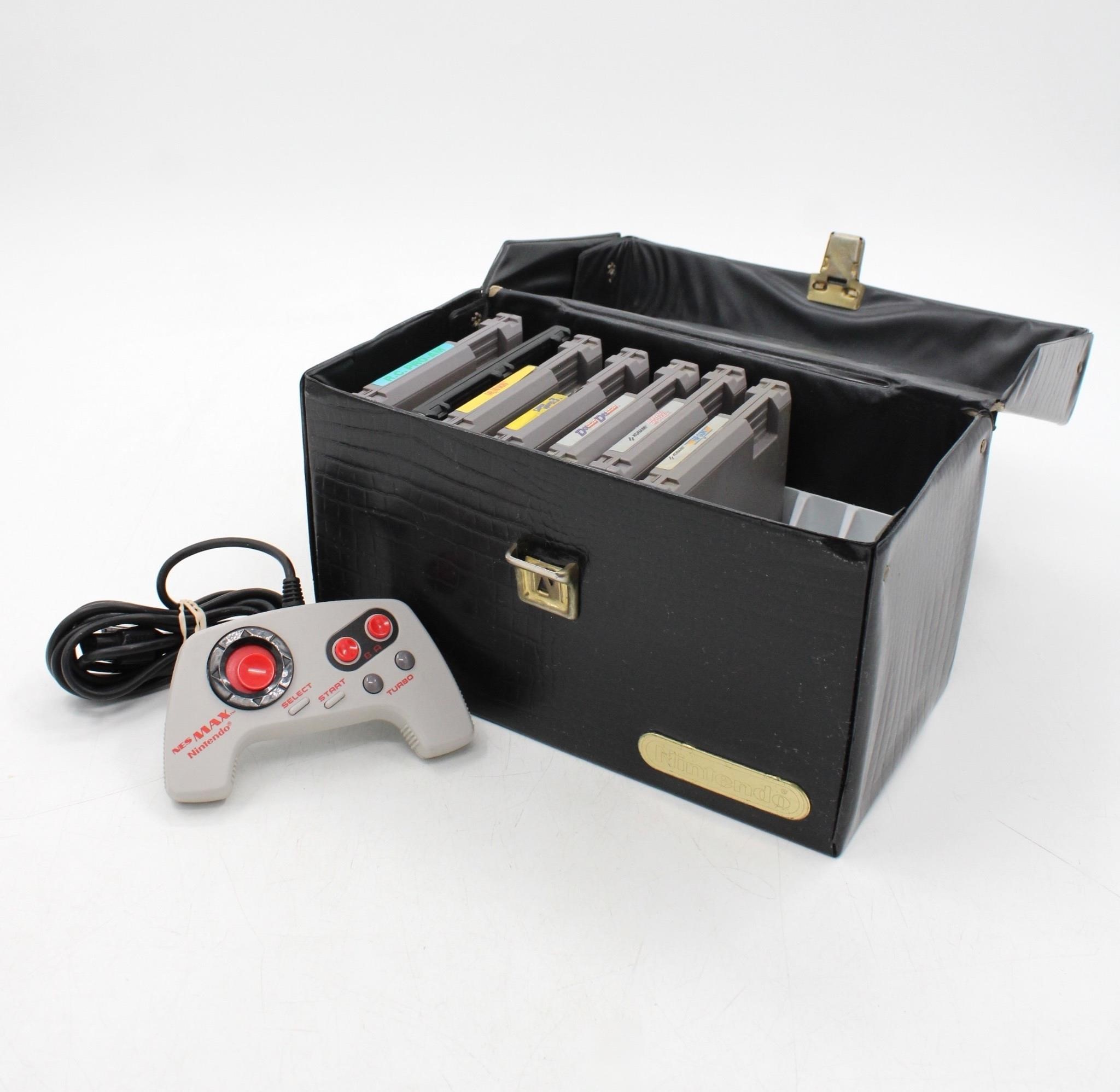 Vintage Nintendo Game Case & NES Max Controller