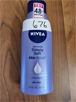 C10) Nivea body lotion, large bottle, new!