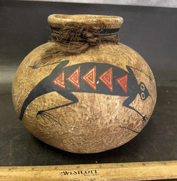 STUDIO POTTERY-NATIVE AMERICAN DESIGN