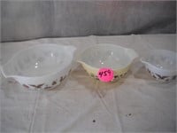 (3) Pyrex Bowls