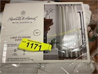 Hearth & hand Light-Filtering curtain 54x95in