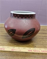 Pottery Vase w Leaf Design