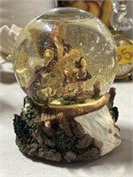 Angel music globe