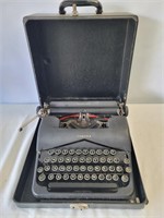 Corona vintage typewriter in case