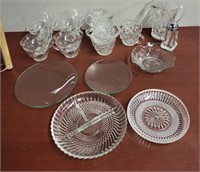 Aprox 15 Glass Items