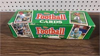 Box of Topps 1991 Football Cards