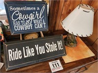 Signs & fishing lamp 15" t