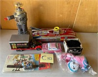 R - MIXED LOT OF VINTAGE TOYS (C162)