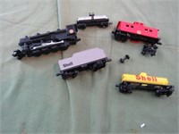 Shell Oil Train Engine and Cars HO Scale 1 N Scale