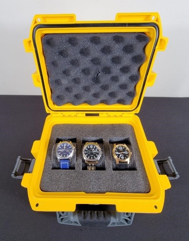 Invicta 3 Slot Case & 3 Watches