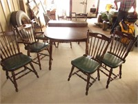 Table with 8 chairs