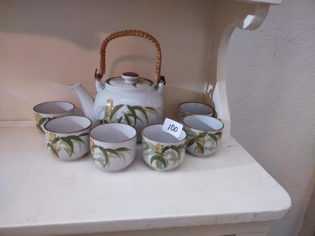 Handgemalt pottery tea pot and 6 cups