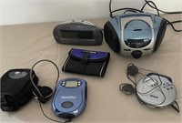 Radio, Alarm, CD Player, Nintendo DS Game Holder