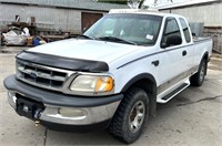1998 Ford F250 Supercab 4wd Truck. Automatic