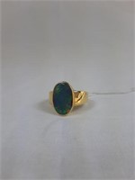 18KT / (750) GOLD RING (LARGE CHIP IN STONE)