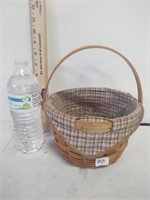 2002 Woven memory basket with protector & liner