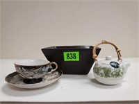Asian tea cup & saucer, miniature teapot, square