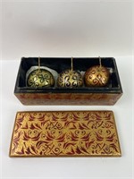 Lacquerware Wooden Box w Lacquerwed Ornamets Set