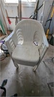 Set of 5 Plastic chairs