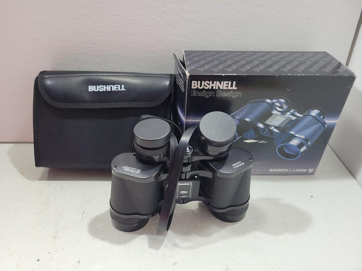 BUSHNELL 7x35mm Binoculars with Case