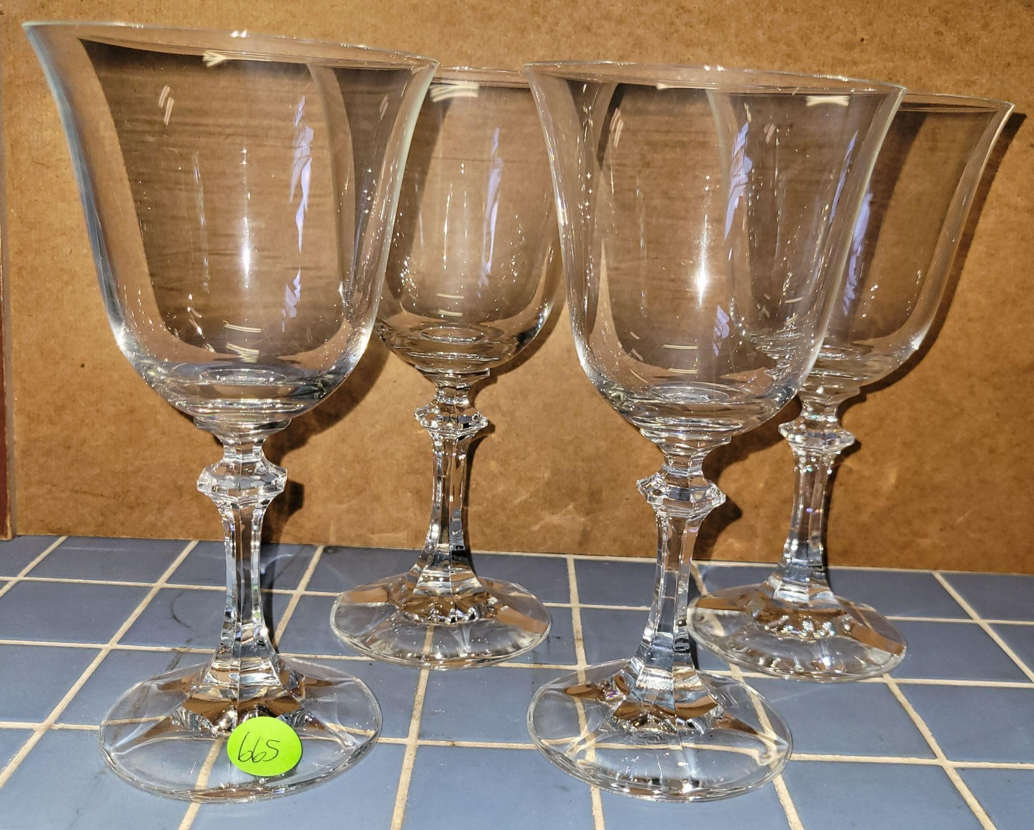 Vtg Set of 4 Wine Glasses