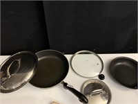 FRY PANS AND EXTRA LID