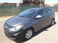 2013 Hyundai Accent Hatchback Sedan