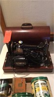 Vintage Singer portable sewing machine, w/case