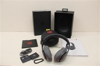 Like New Beats Earphones Studio 3 Wireless