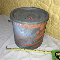 Vintage Metal Minnow Bucket