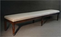 19THC. BENCH W/ TURNED FRONT LEG