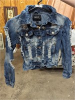 Small Jean jacket distressed